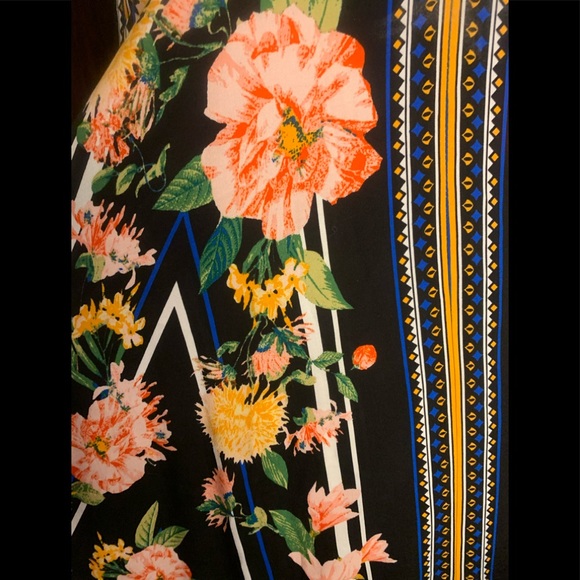 NWT Freemarket Flying Tomatos Handkerchief Dress Small - Picture 4 of 7